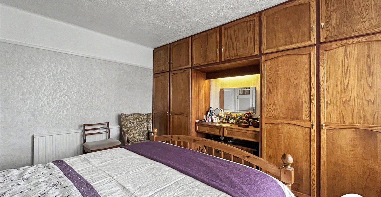 2 bedroom bungalow for sale in Walderslade | Robinson Michael & Jackson