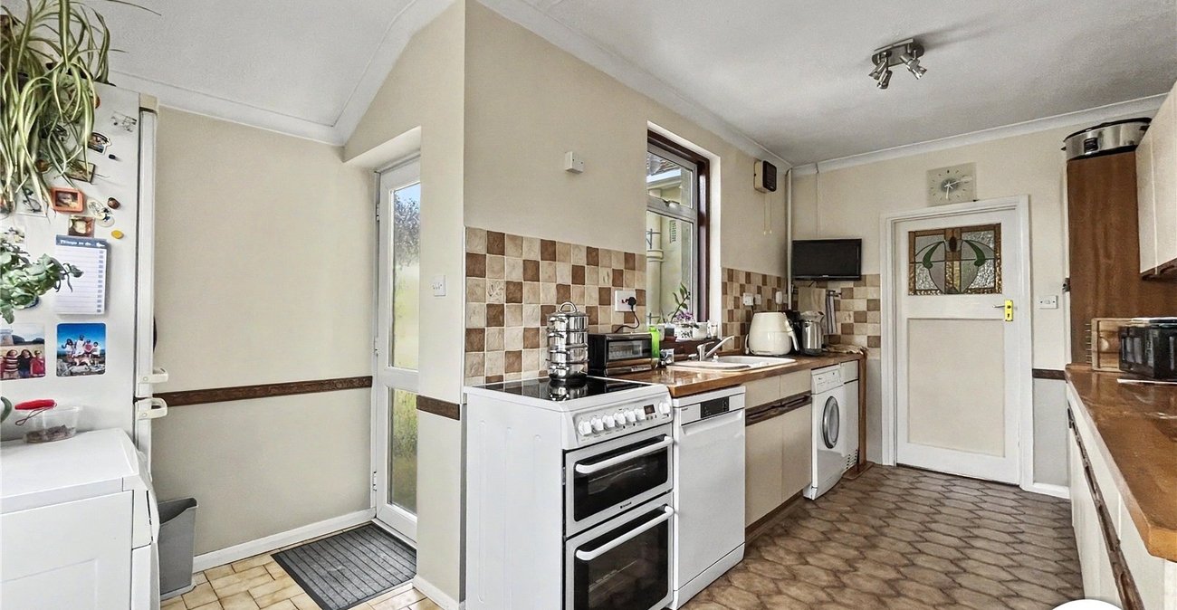 2 bedroom bungalow for sale in Walderslade | Robinson Michael & Jackson