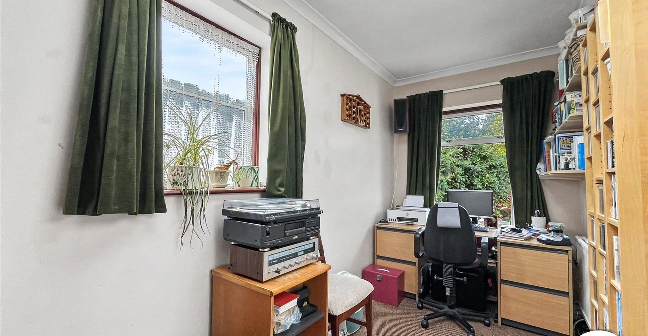 2 bedroom bungalow for sale in Walderslade | Robinson Michael & Jackson