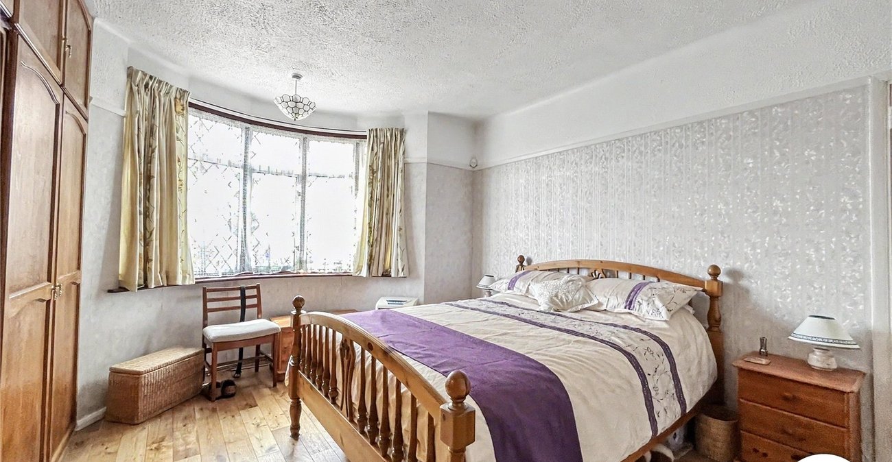 2 bedroom bungalow for sale in Walderslade | Robinson Michael & Jackson