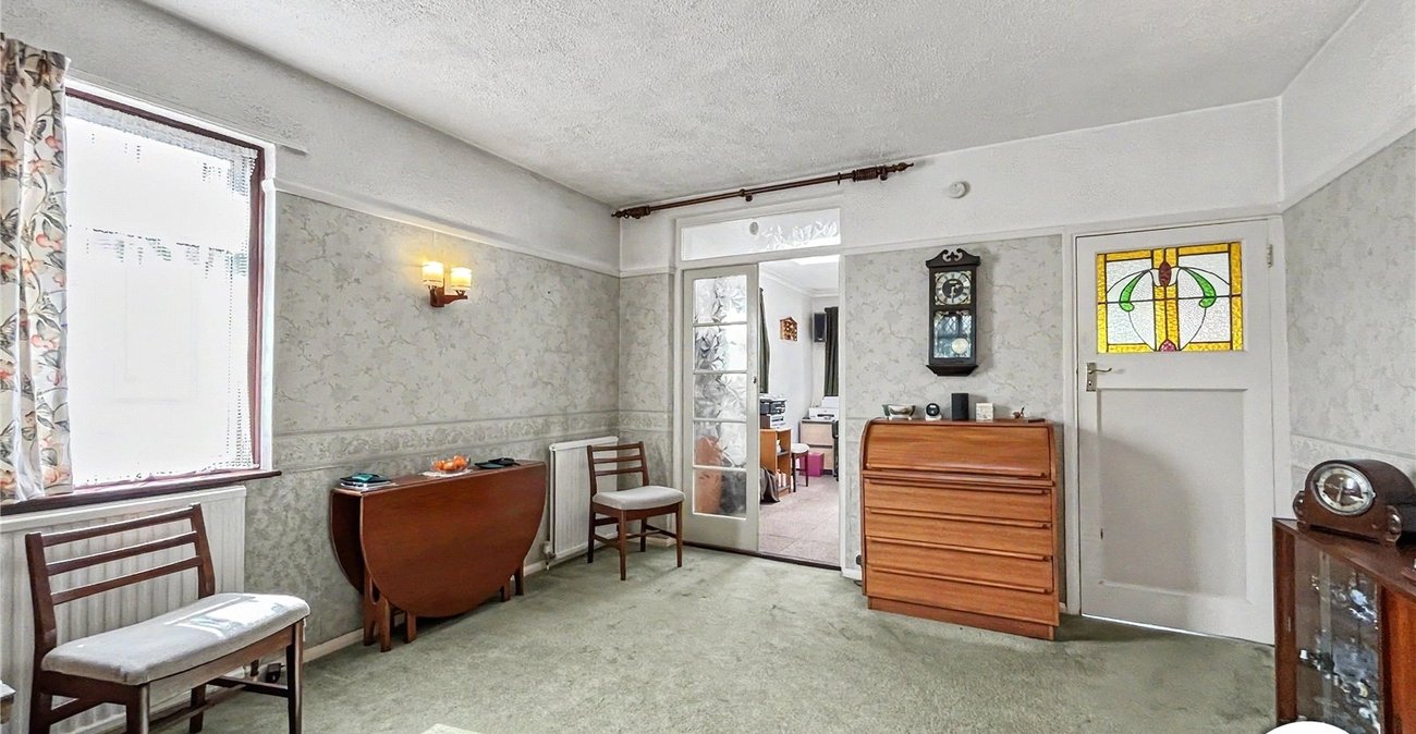 2 bedroom bungalow for sale in Walderslade | Robinson Michael & Jackson