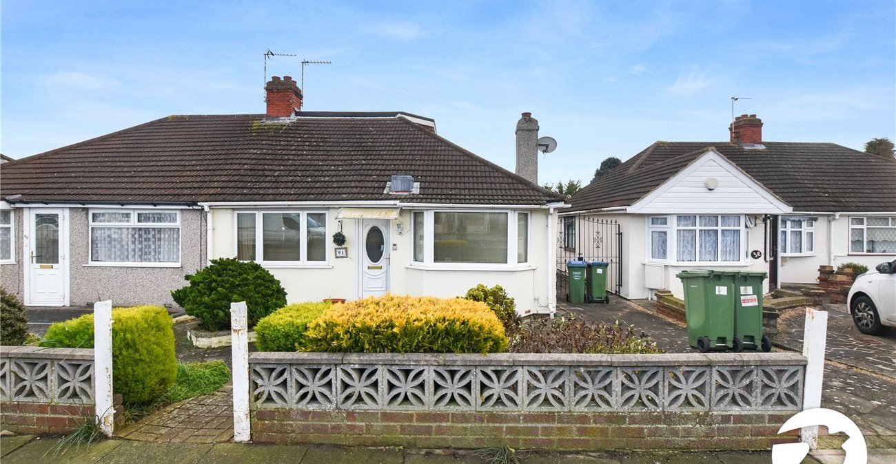 2 bedroom bungalow for sale in Bexleyheath | Robinson Jackson