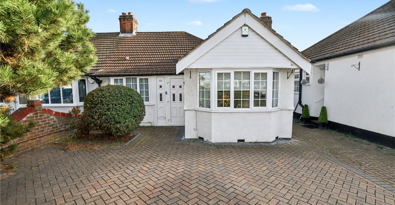 3 bedroom bungalow for sale in Bexleyheath | Robinson Jackson
