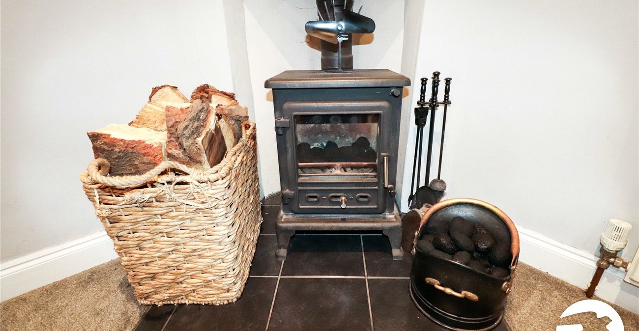 3 bedroom bungalow for sale in Bexleyheath | Robinson Jackson