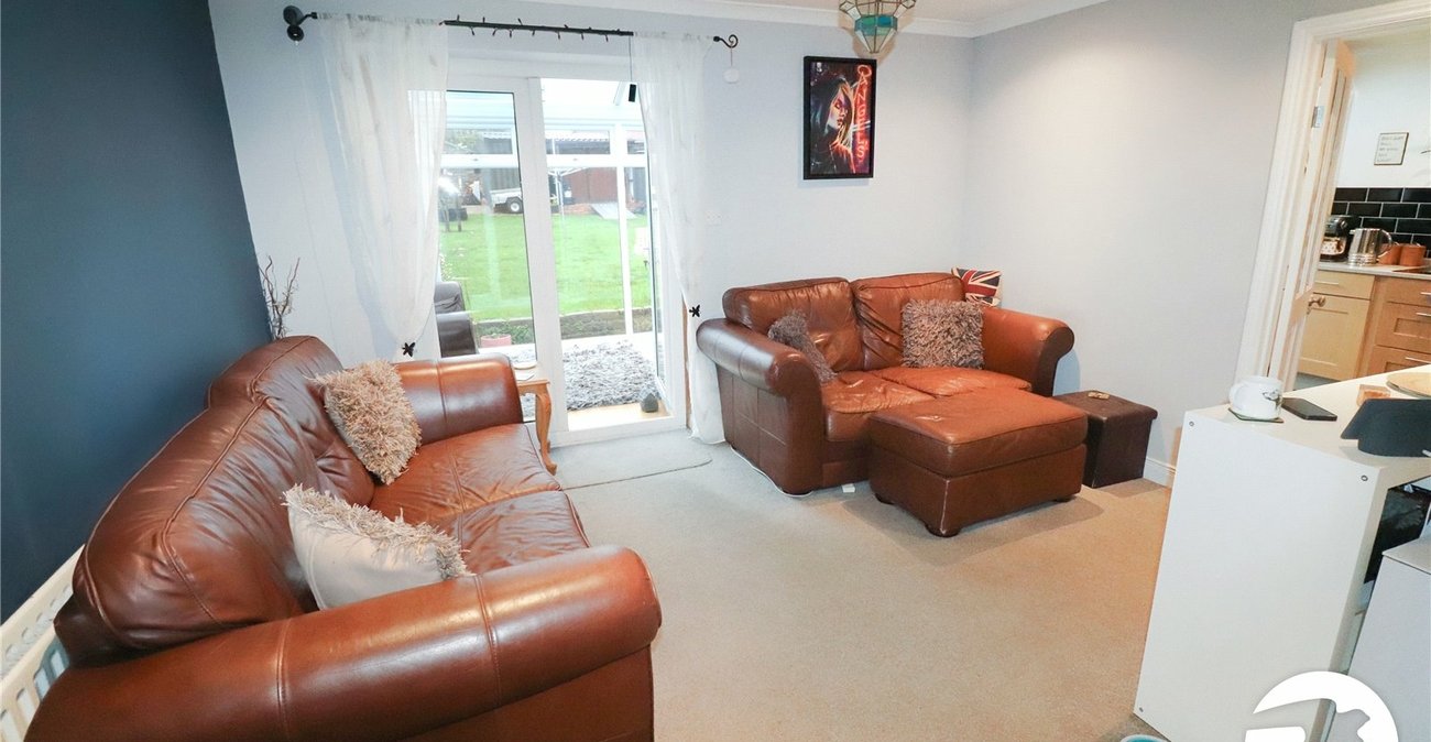 3 bedroom bungalow for sale in Bexleyheath | Robinson Jackson