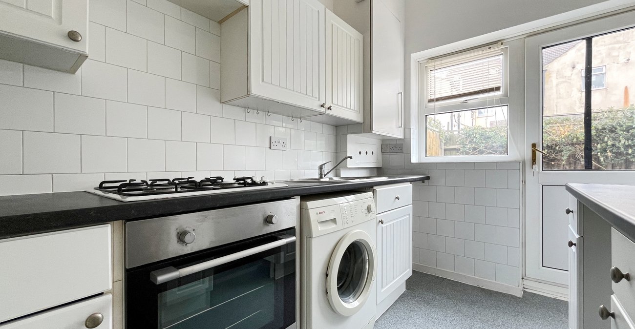 1 bedroom bungalow for sale in Gillingham | Robinson Michael & Jackson