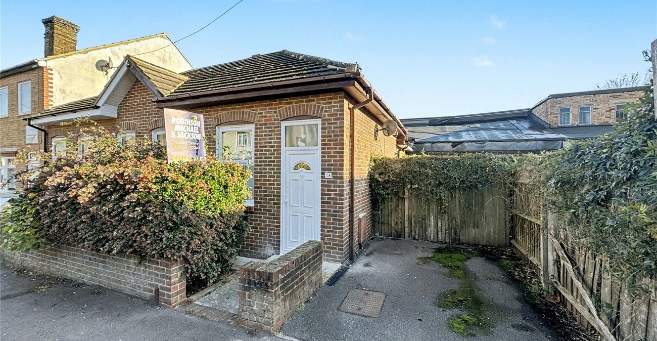 1 bedroom bungalow for sale in Gillingham | Robinson Michael & Jackson