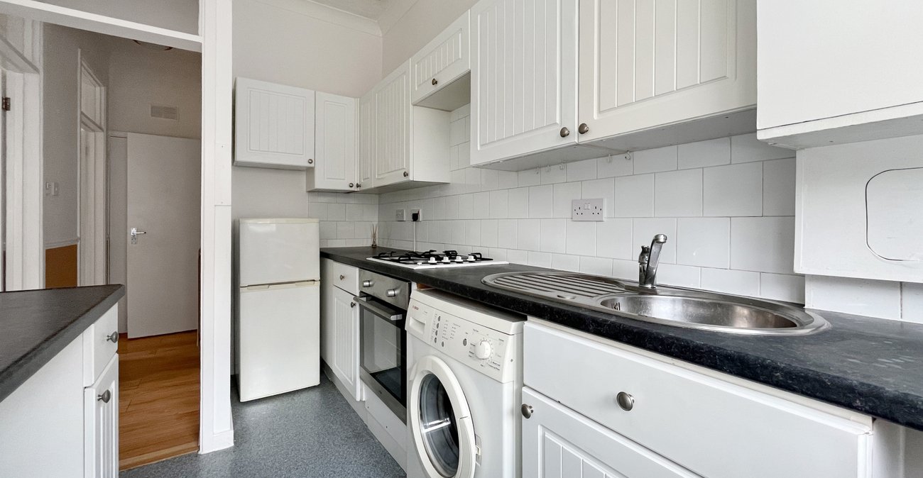 1 bedroom bungalow for sale in Gillingham | Robinson Michael & Jackson