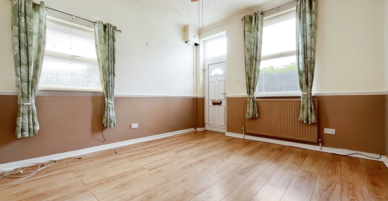 1 bedroom bungalow for sale in Gillingham | Robinson Michael & Jackson