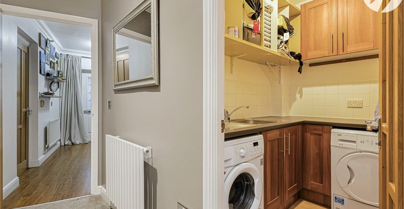 4 bedroom house for sale in Greenhithe | Robinson Jackson