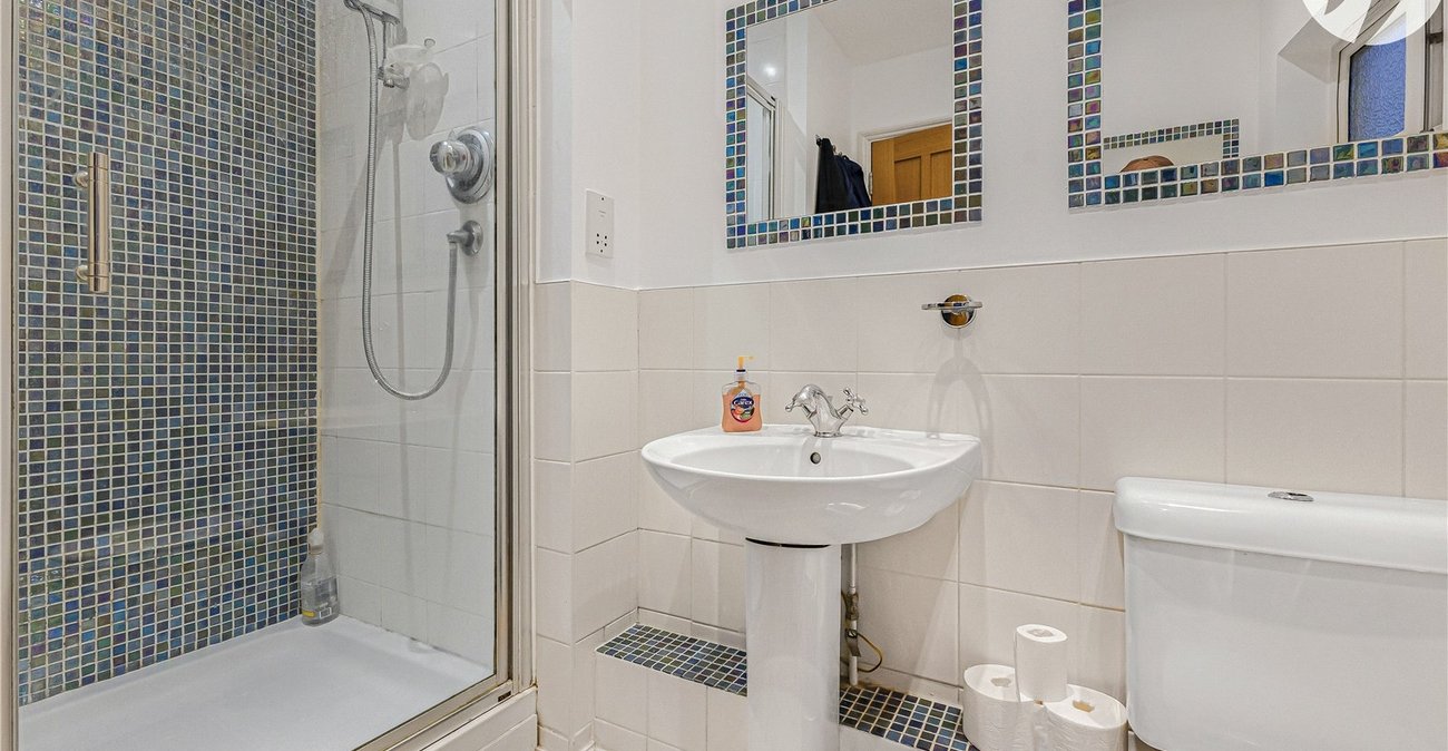 4 bedroom house for sale in Greenhithe | Robinson Jackson