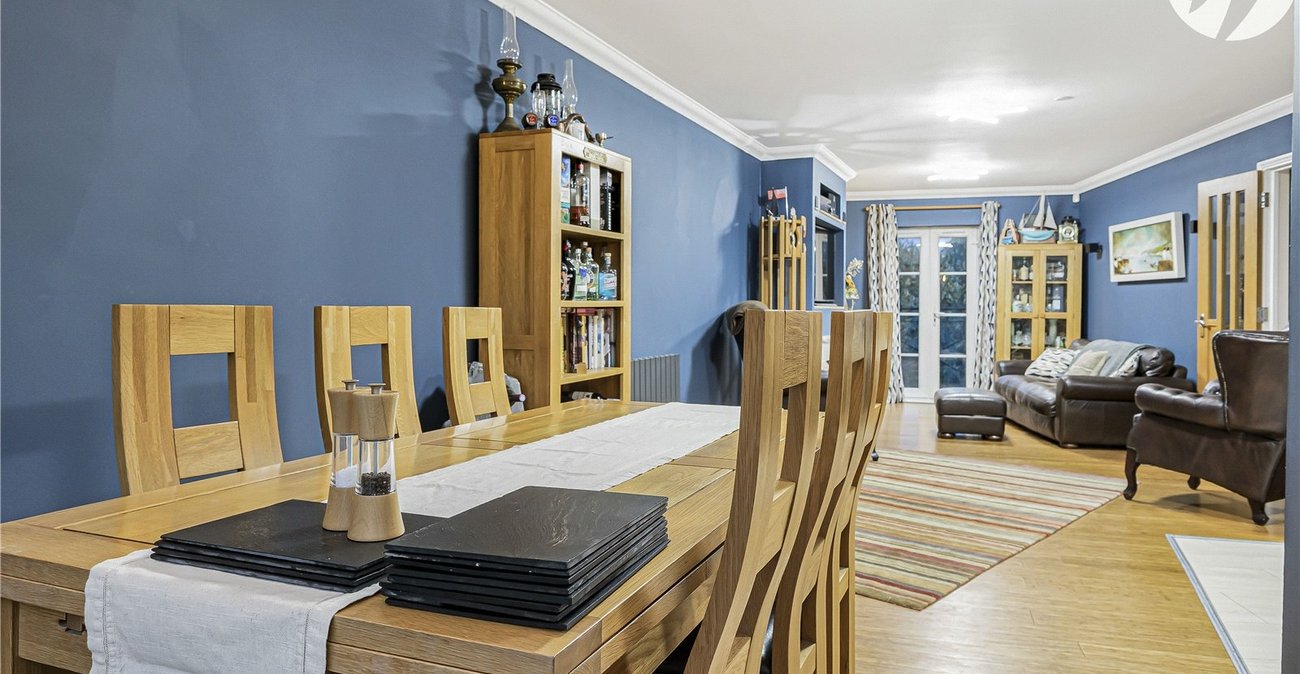 4 bedroom house for sale in Greenhithe | Robinson Jackson