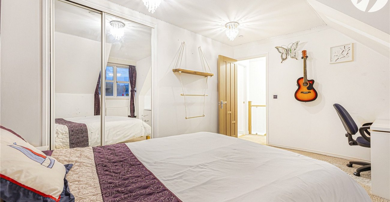 4 bedroom house for sale in Greenhithe | Robinson Jackson