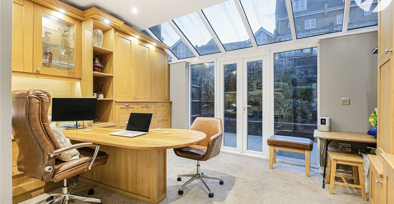 4 bedroom house for sale in Greenhithe | Robinson Jackson