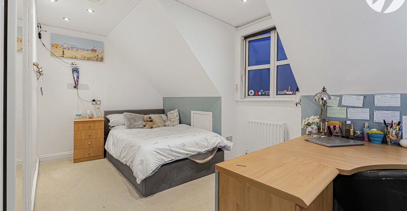 4 bedroom house for sale in Greenhithe | Robinson Jackson