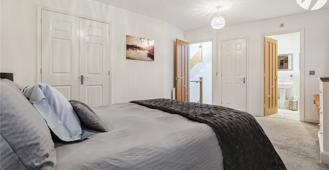 4 bedroom house for sale in Greenhithe | Robinson Jackson