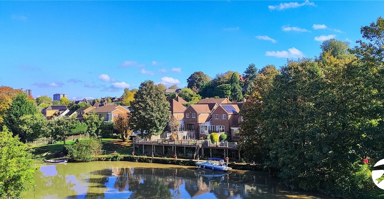 2 bedroom property for sale in Maidstone | Robinson Michael & Jackson