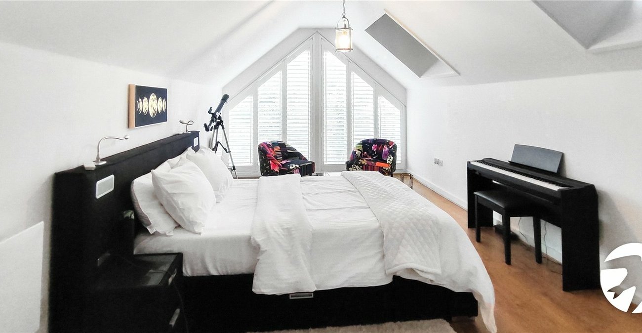 2 bedroom property for sale in Maidstone | Robinson Michael & Jackson