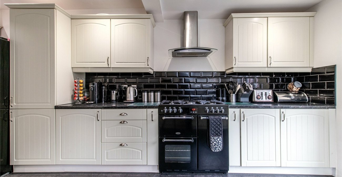 4 bedroom house for sale in Gravesend | Robinson Michael & Jackson