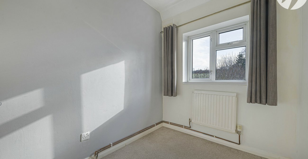 3 bedroom house for sale in London | Robinson Jackson