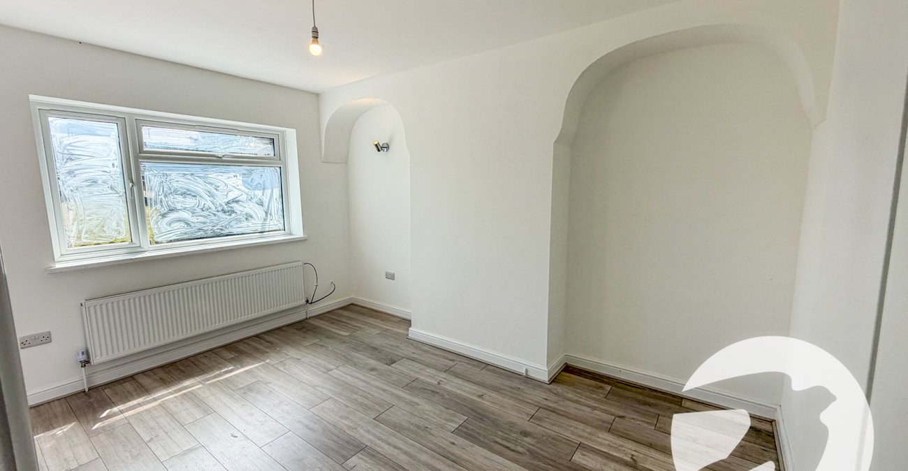 2 bedroom property for sale in London | Robinson Jackson