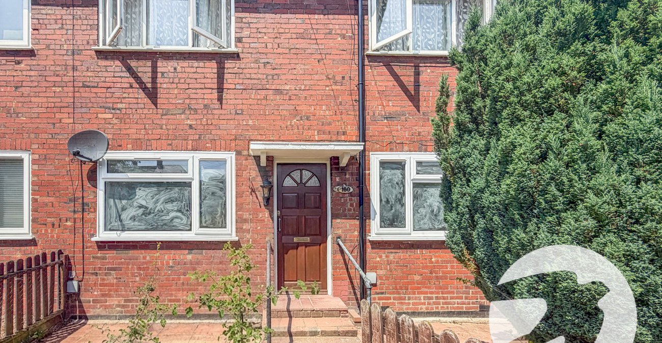 2 bedroom property for sale in London | Robinson Jackson