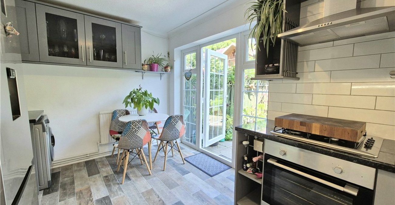 3 bedroom house for sale in Green Street Green | Robinson Jackson