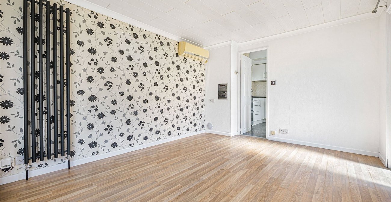 1 bedroom bungalow for sale in Allhallows | Robinson Michael & Jackson