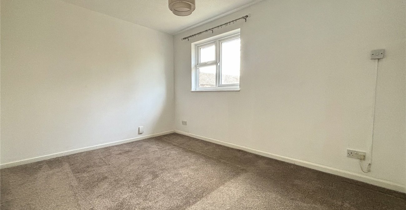 2 bedroom house for sale in Chatham | Robinson Michael & Jackson