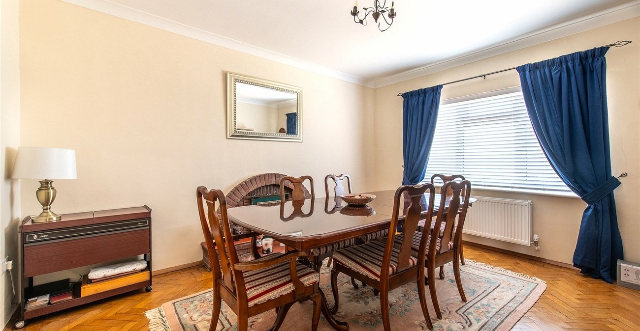 4 bedroom house for sale in Darland | Robinson Michael & Jackson