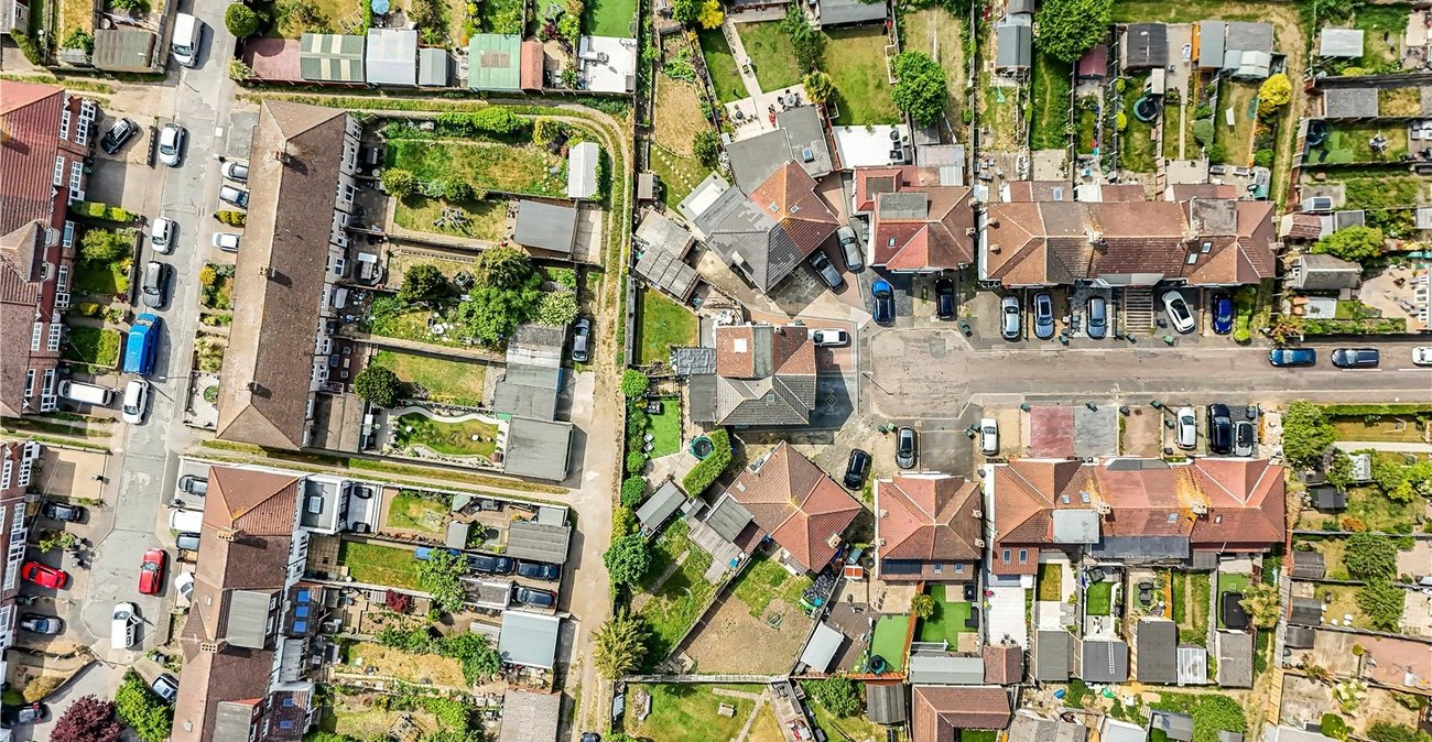 3 bedroom house for sale in West Dartford | Robinson Jackson