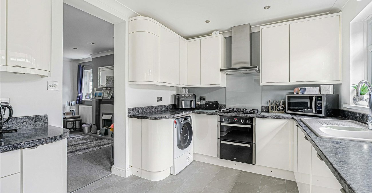 3 bedroom house for sale in West Dartford | Robinson Jackson