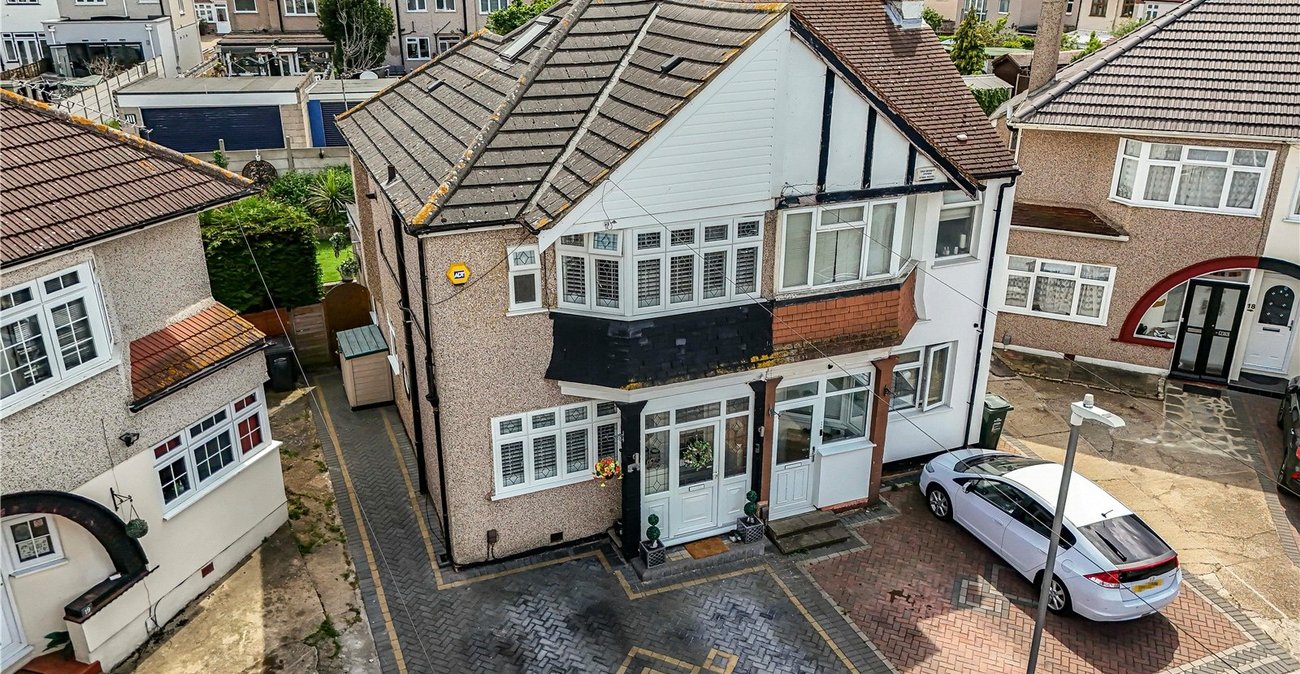 3 bedroom house for sale in West Dartford | Robinson Jackson