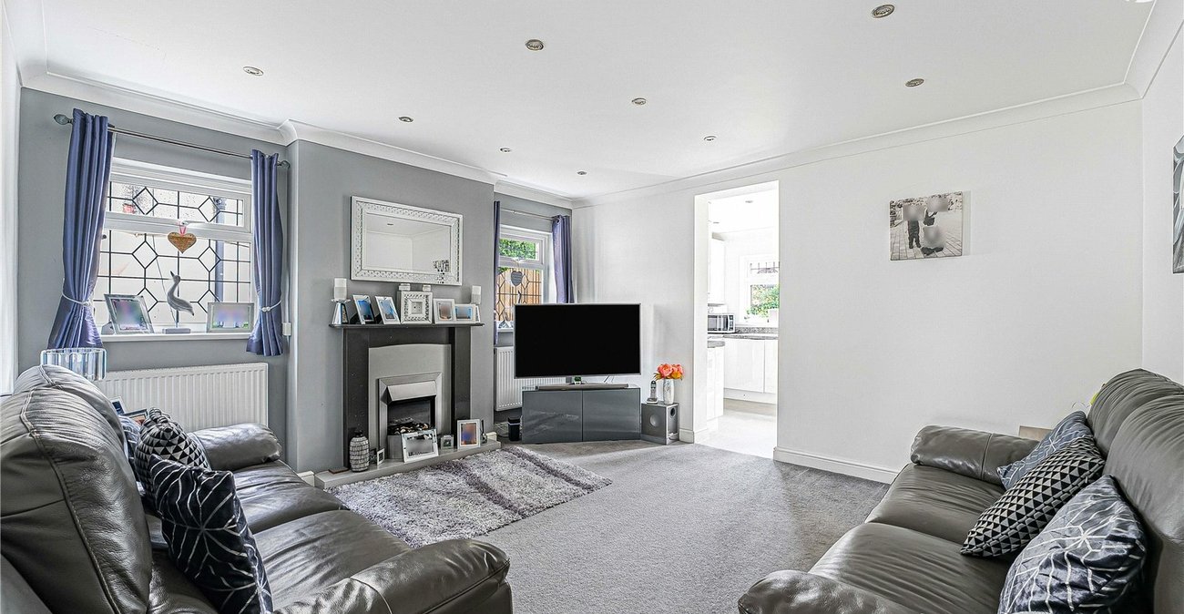 3 bedroom house for sale in West Dartford | Robinson Jackson