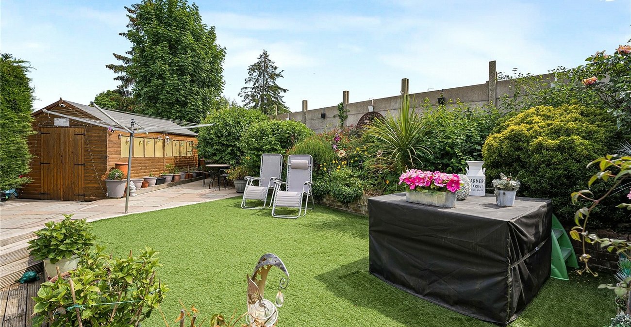 3 bedroom house for sale in West Dartford | Robinson Jackson