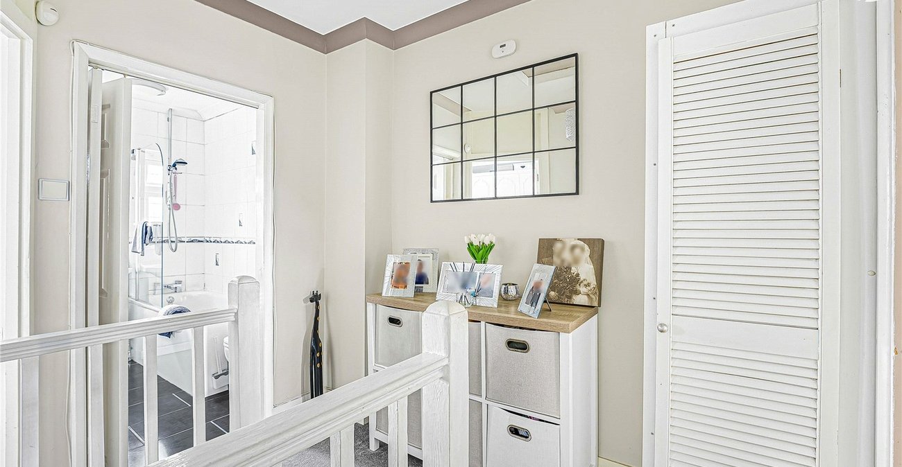 3 bedroom house for sale in West Dartford | Robinson Jackson