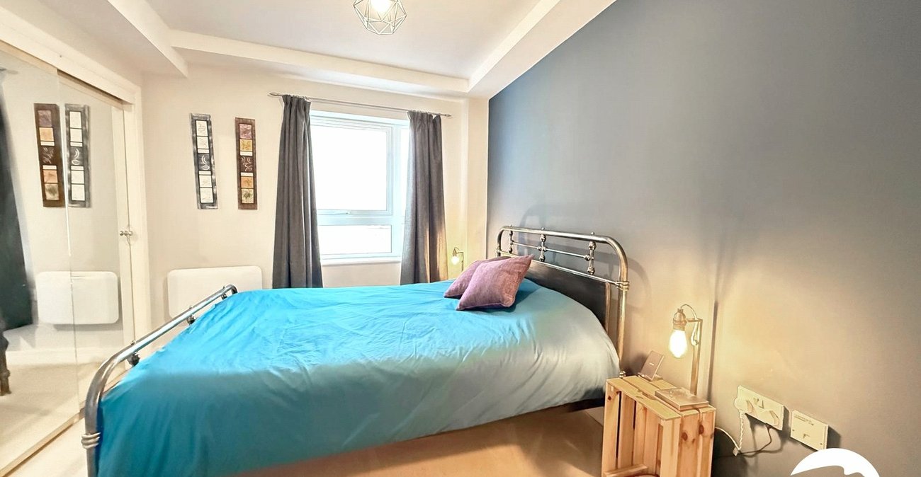 2 bedroom property for sale in Hither Green Lane | Robinson Jackson