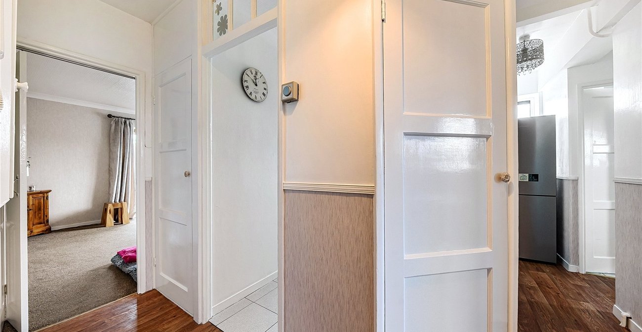 2 bedroom property for sale in Dulwich | Robinson Jackson