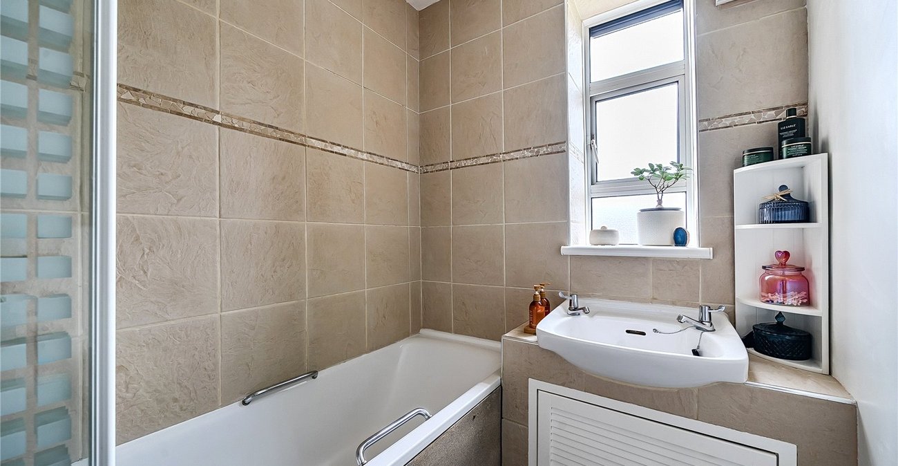 2 bedroom property for sale in Dulwich | Robinson Jackson