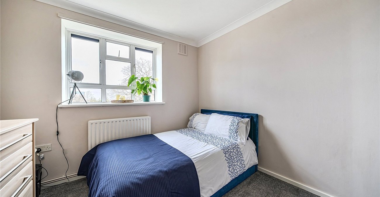 2 bedroom property for sale in Dulwich | Robinson Jackson