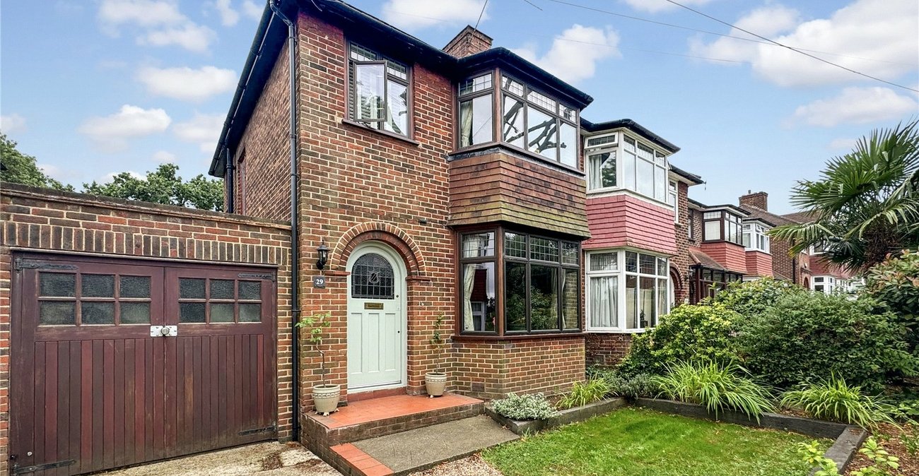 3 bedroom house for sale in Shooters Hill | Robinson Jackson