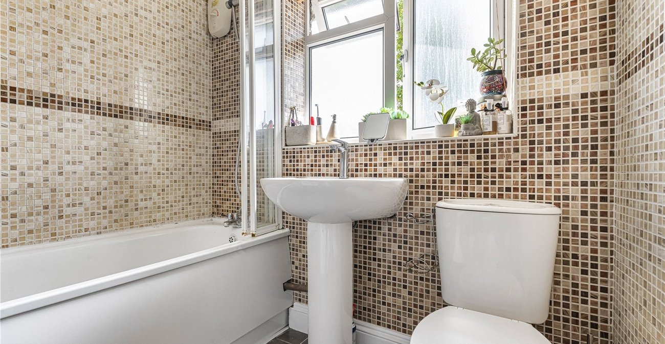 3 bedroom house for sale in Dartford | Robinson Jackson