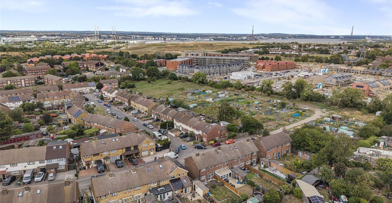 3 bedroom house for sale in Dartford | Robinson Jackson