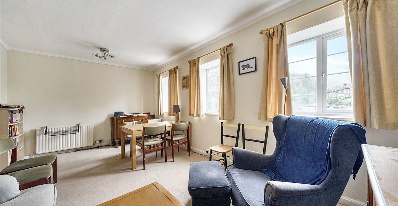 3 bedroom property for sale in Westwood Hill | Robinson Jackson