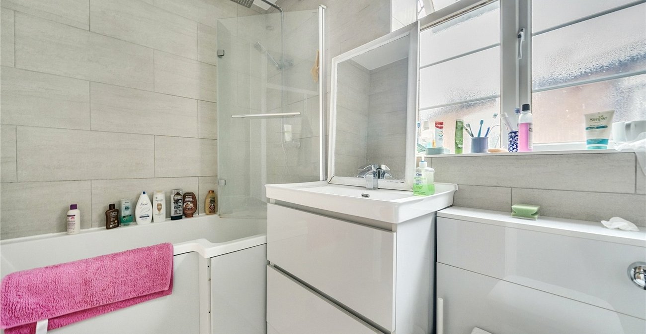 3 bedroom property for sale in Westwood Hill | Robinson Jackson