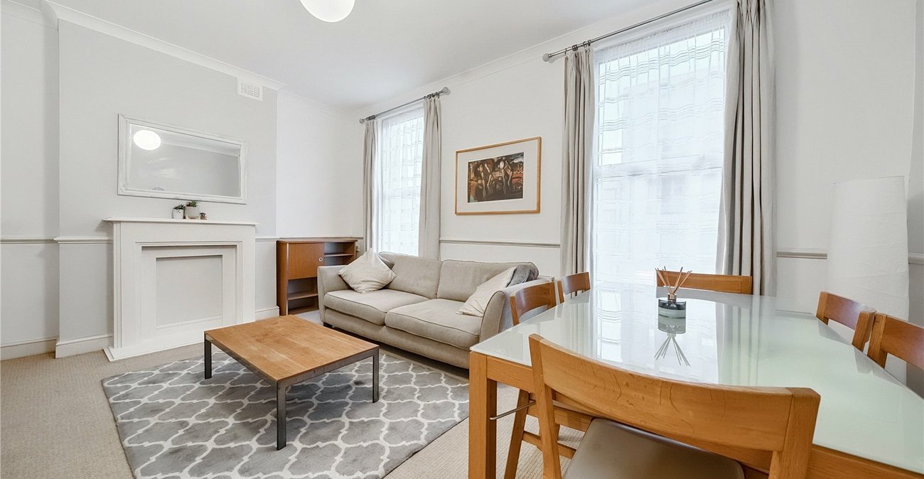 2 bedroom property for sale in London | Robinson Jackson