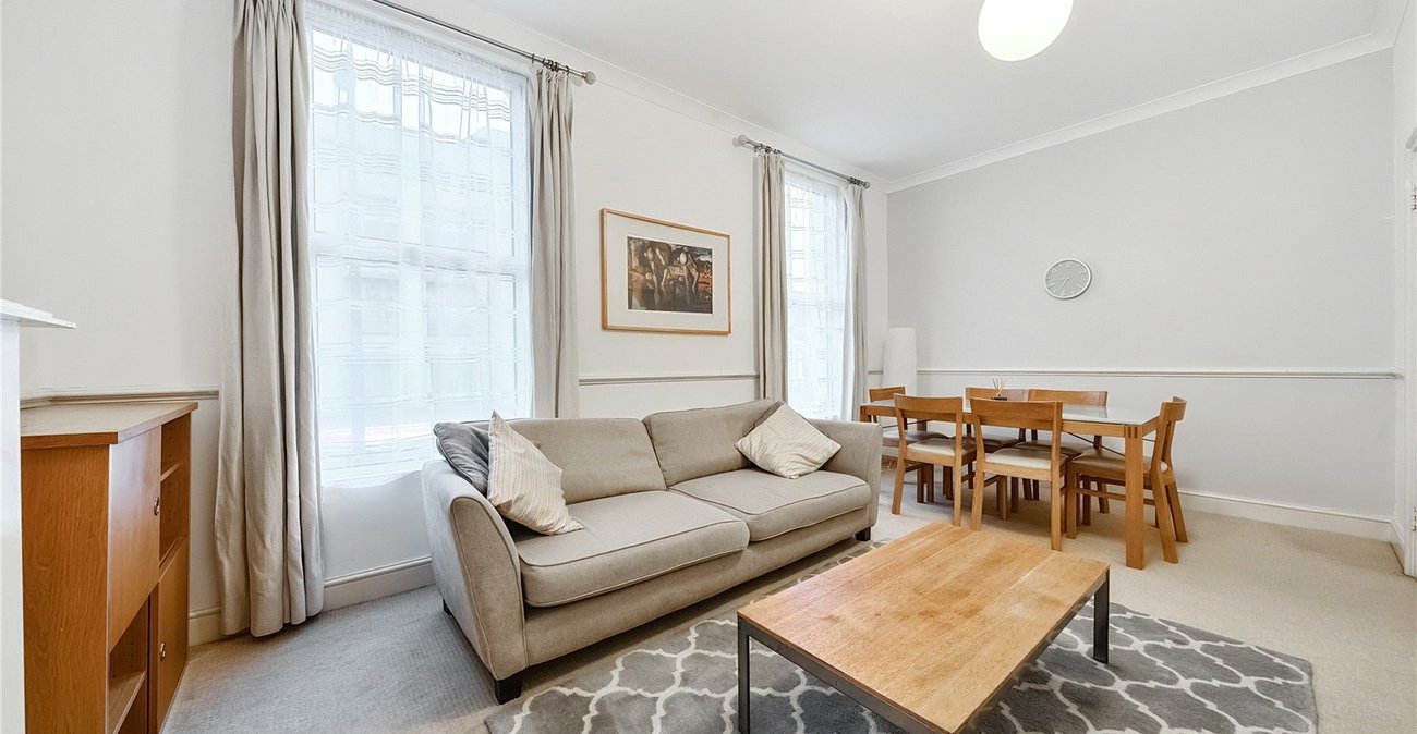 2 bedroom property for sale in London | Robinson Jackson