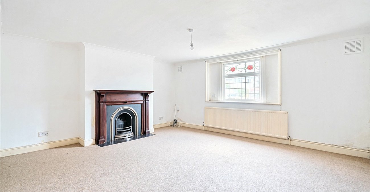 2 bedroom property for sale in  | Robinson Jackson