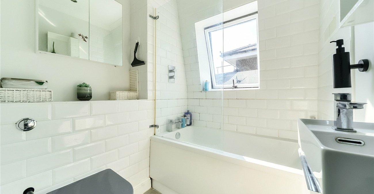 2 bedroom property for sale in  | Robinson Jackson