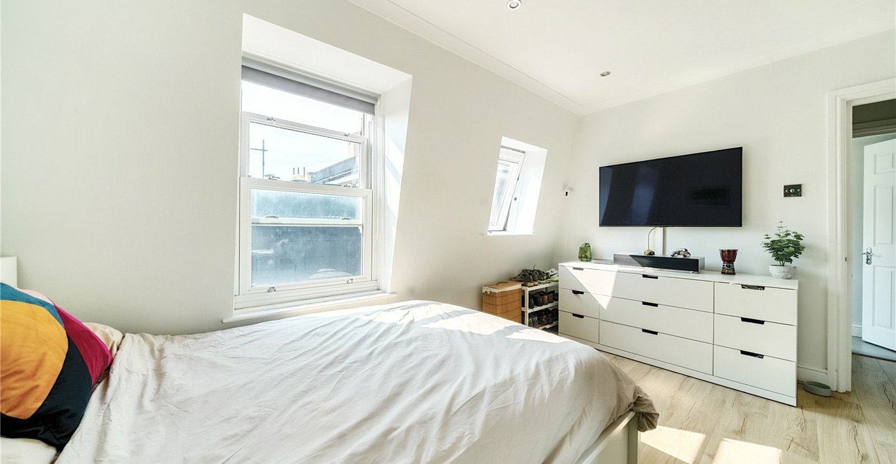 2 bedroom property for sale in  | Robinson Jackson